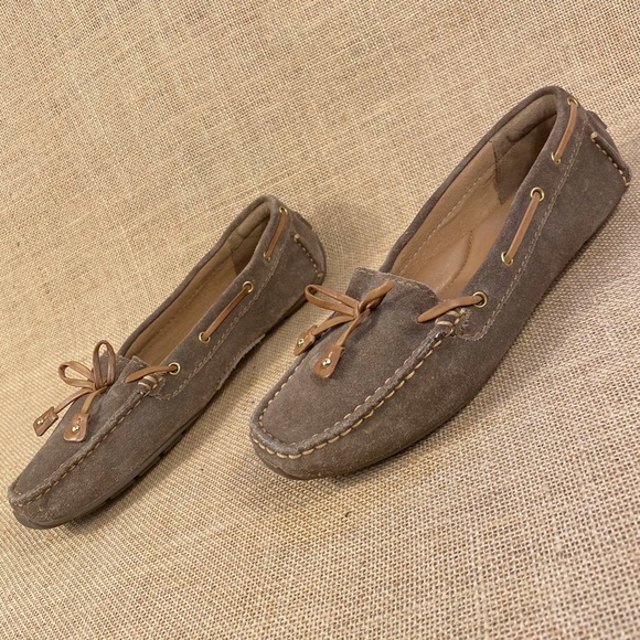 Clarks | Shoes | Clarks Artisan Taupe 